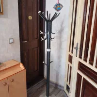 چوب لباسی ایستاده