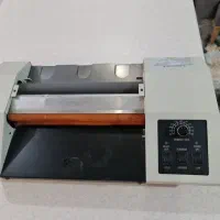 دستگاه پرس کاغذ
