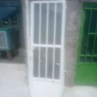 در دست دوم