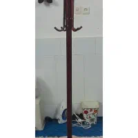 چوب لباسی ایستاده