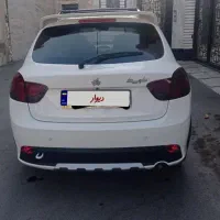 کوییک R مدل ۱۴۰۲ سفید و مشکی