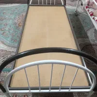 تخت خواب یک نفر