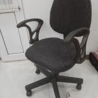 صندلی اداری چرخ دار سالم و راحت