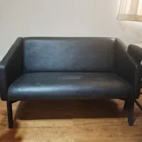 مبل دو نفره چرمی
