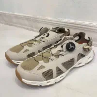 کفش راحتی و طبیعت گردی