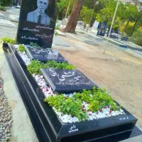 رنگ آمیزی و  نوشته سنگ مزار و ترمیم سنگ مزار