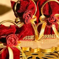 گیفت عروسی  و نامزدی  و حنا  قیمت مناسب