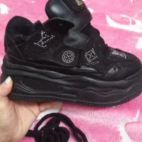 کفش اسپورت مجلسی سایز 37 در حد نو