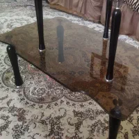 میز عسلی مناسب برای خانه باغی محکم و سالم