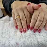خدمات ناخن ترمیم ناخن۲۵۰ کاشت،۴۰۰ اصلاح ۱۵۰