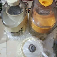دوتا آب میوه گیری ویک عددموتر مخلوط