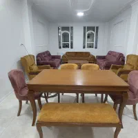 میز نهار خوری ومبل .