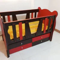 تخت گهواره ای و ثابت نوزاد و کودک همراه با تشک