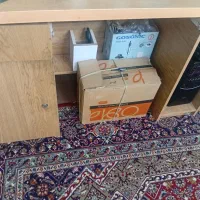 میز کامپیوتر چوبی جا دار