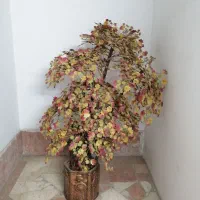 درختچه مصنوعی. گل مصنوعی. کاج کریسمس