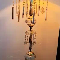 چراغ کنار مبلی یا همون ایستاده