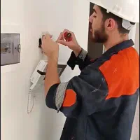تعمیر و نصب آیفون تصویری / برق کار /هروی/نارمک