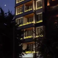 ۲۱۰ متر / شمالی حیاط/ معاوضه با واحد کوچکتر/برند