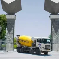 راننده پایه یک میکسر بتن