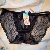 لباس زیر زنانه