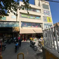اجاره مغازه تجاری ۱۵۰متر فلت پشت سرای ۱۷شهریور