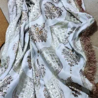 پرده سلطنتی با تمام لوازم