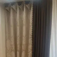 پرده دکور مخمل کرم و قهوه‌ای