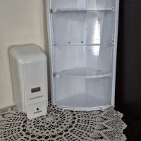 جا مایع برند و استندیا باکس حمام در حد نو