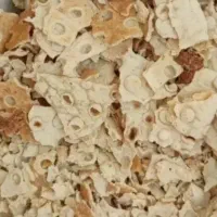 نان خشک۴۳ و بطری نوشابه ۵هزار  تومان