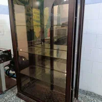 قفسه ویترین