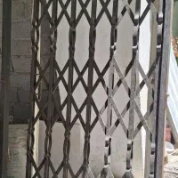 درب آکاردئونی  و انباری