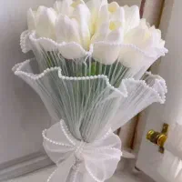 فروشنده خانم  در مزون