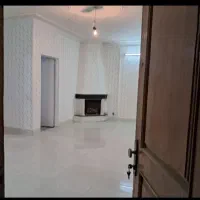 ۸۰متری/ ۲خواب/همکف/چهارراه مخابرات