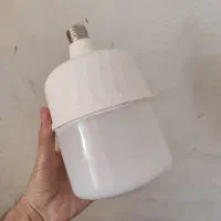 لامپ پنجاه وات در حد نو