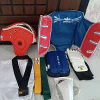 فروش مقداری وسایل تکواندو