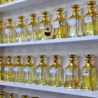 فروشنده عطر ادکلن