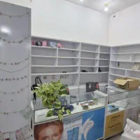 ویترین قفسه پیشخوان صندلی
