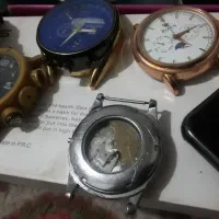 تعدادی ساعت سالم و نیاز به تعمییر