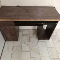 میز کامپیوتر تمیز