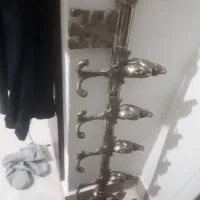 جا لباس برنجی
