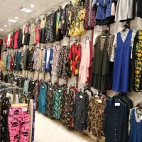 فروشنده خانم، برای مغازه لباس فروشی زنانه