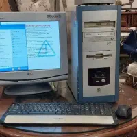 مانیتور نقره ای کامپیوتر صفحه کلید ماوس موس کیبورد