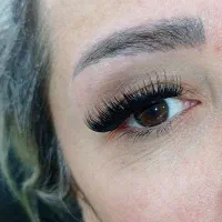 آموزش و اجرای کاشت مژه سبک هیدن