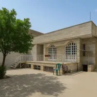 ویلایی 450 متری /مناسب مسکونی و اداری و مدارس