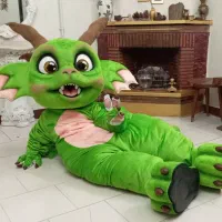 عروسک تنپوش عروسکی اژدها،بارش حباب