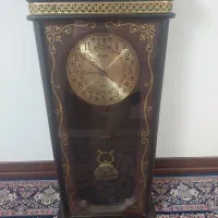 ساعت دیواری کاملا سالم