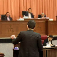 وکیل پایه یک دادگستری ( 24ساعته پاسخگو)