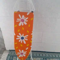 میز اتو پایه دار