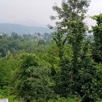 زمین با یک کانکس شیک ومسکونی