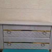یک عدد میز کنسول تمیز در حد نو قیمت مناسب